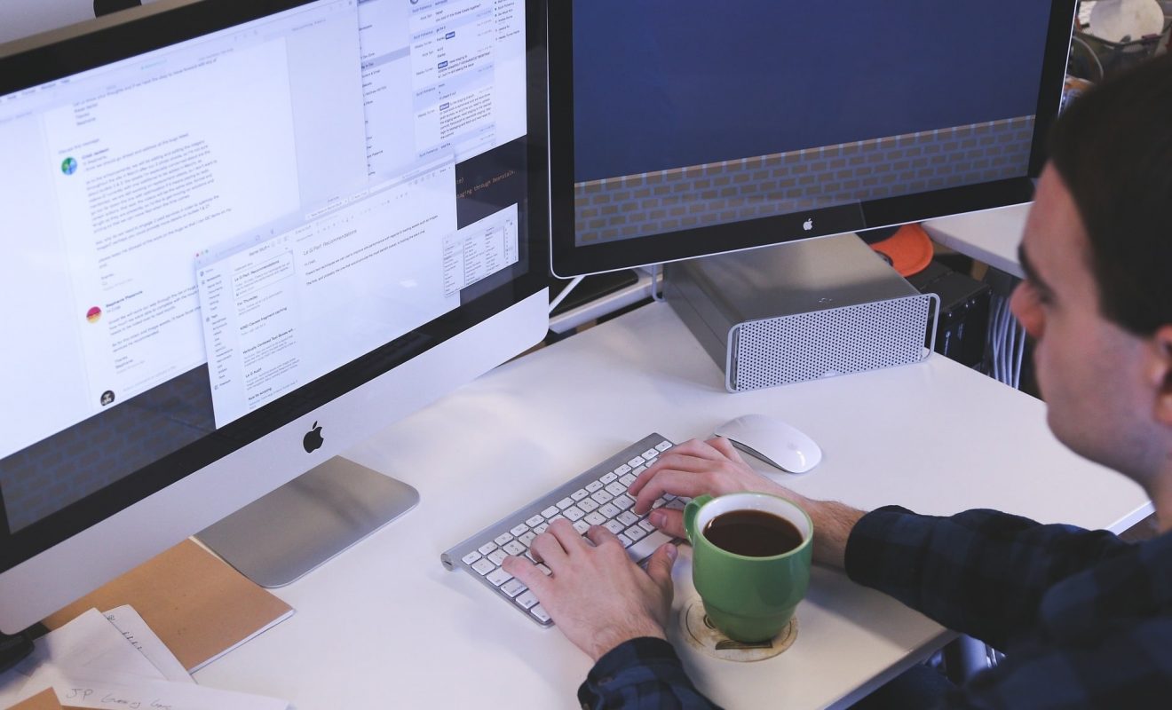 5 Types Of Softwares Your Device Must Have